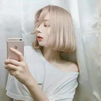 说谎的女人海报
